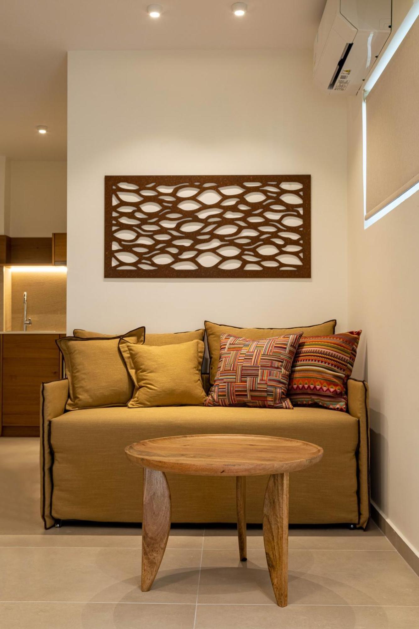 Arancia Elegant Rooms And Suites Толон Экстерьер фото