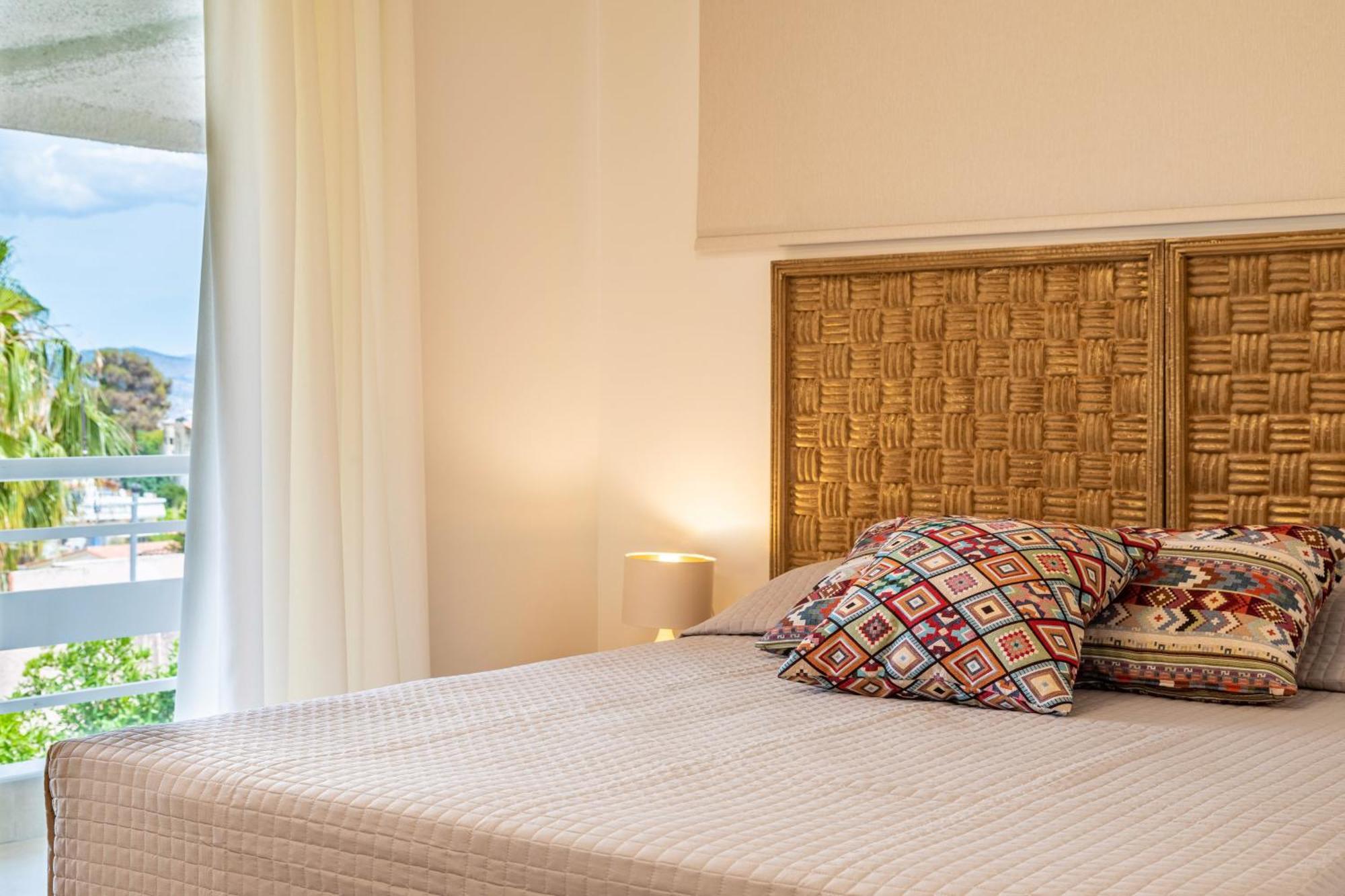 Arancia Elegant Rooms And Suites Толон Экстерьер фото