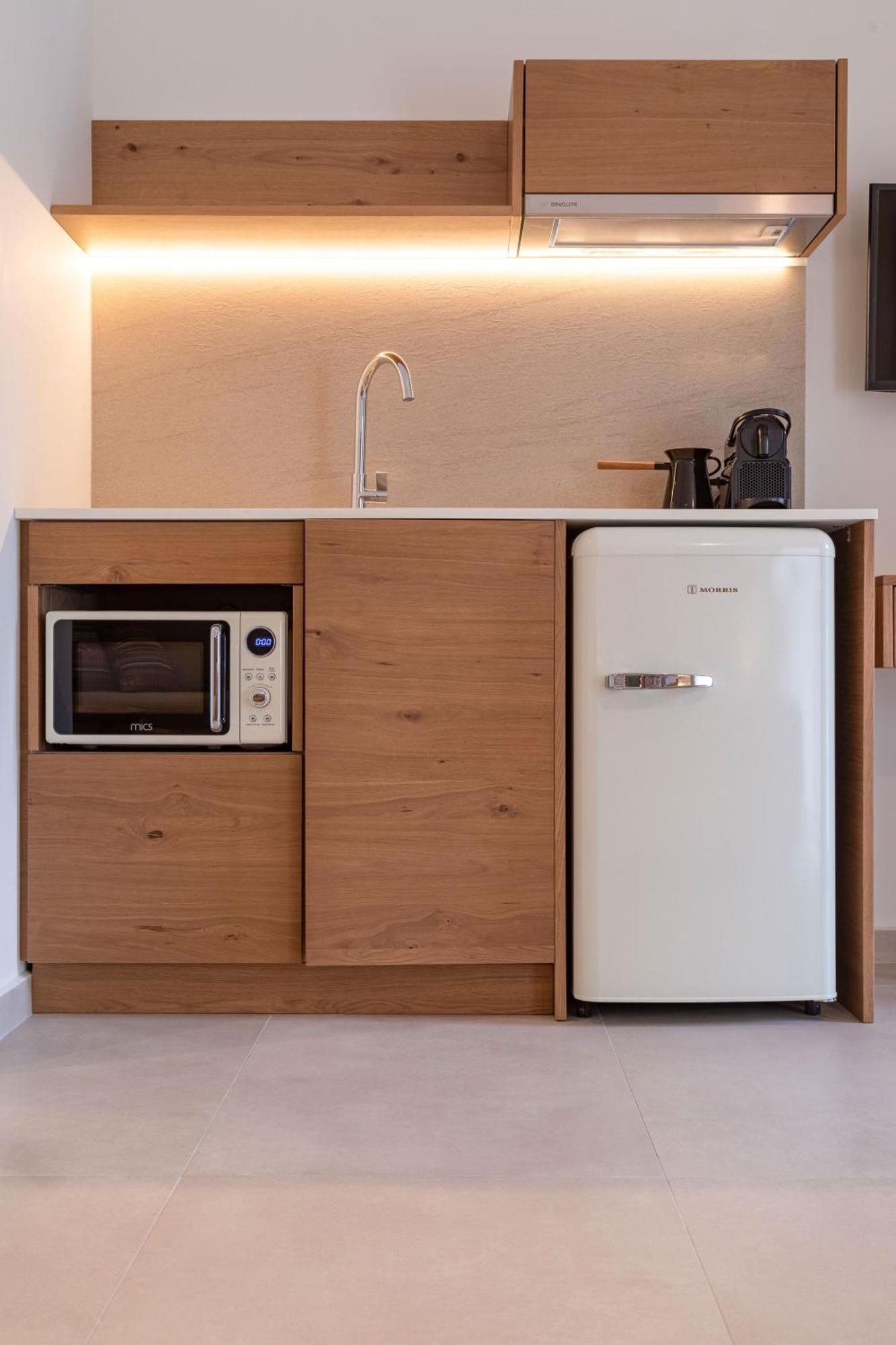 Arancia Elegant Rooms And Suites Толон Экстерьер фото