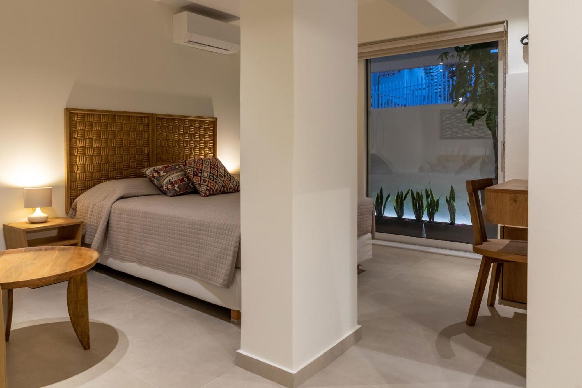 Arancia Elegant Rooms And Suites Толон Экстерьер фото